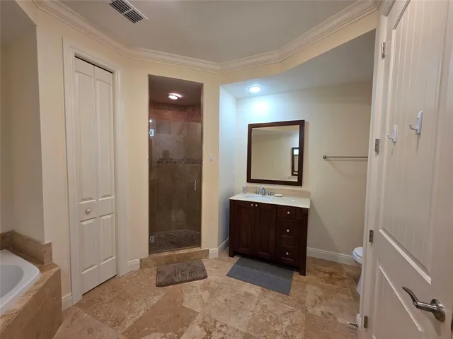 $332,500 | 2351 Lakeview Drive, Unit 208, Sebring, FL 33870