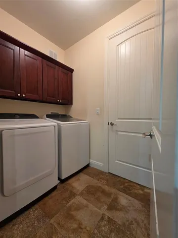 $332,500 | 2351 Lakeview Drive, Unit 208, Sebring, FL 33870