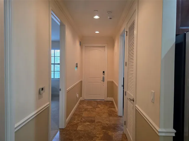 $332,500 | 2351 Lakeview Drive, Unit 208, Sebring, FL 33870