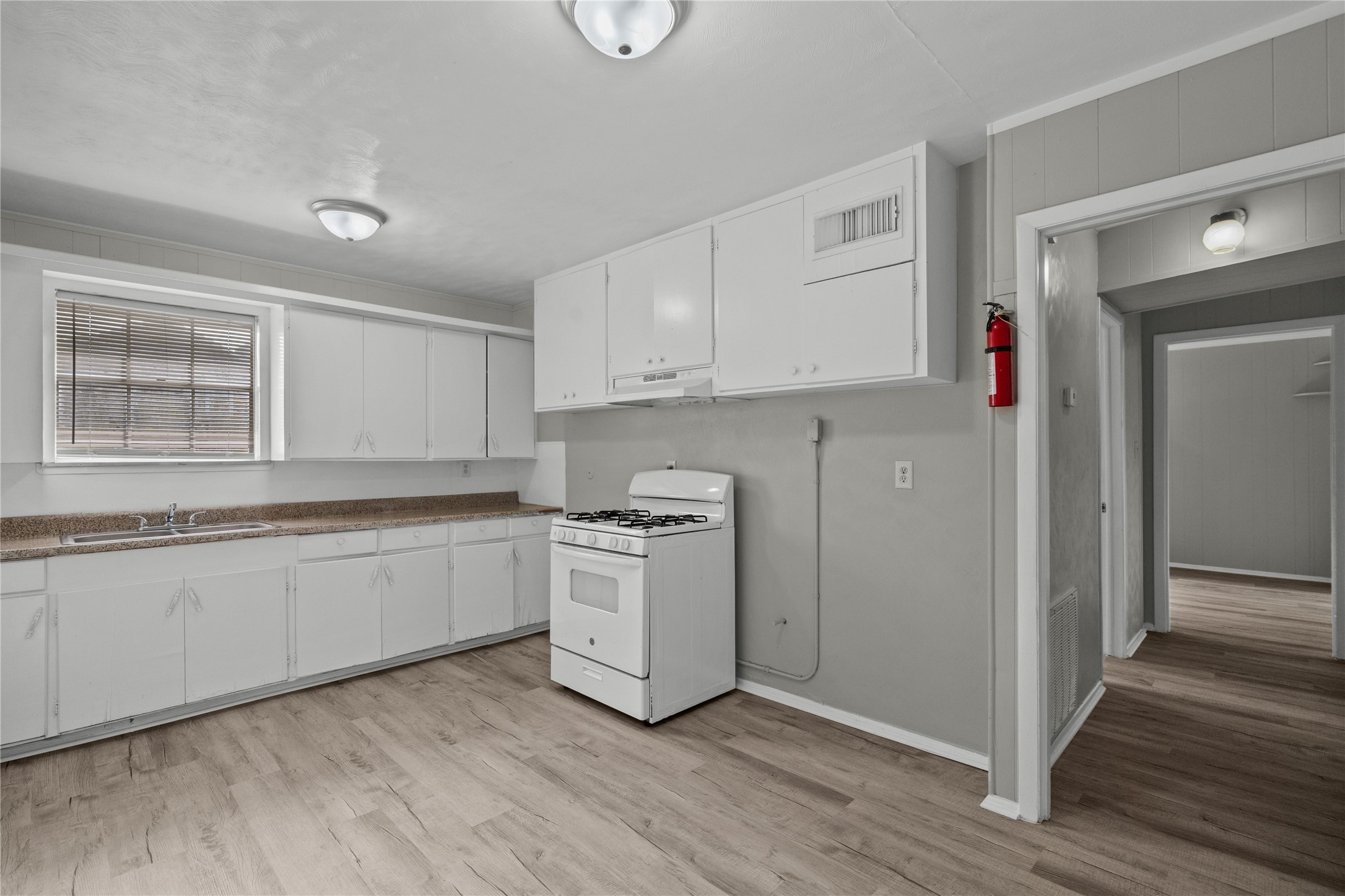 2729 Main Street, Unit 3 La Marque, TX 77568 - Photo 5 of 15