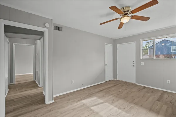 $1,100 | 2729 Main Street, Unit 3, La Marque, TX 77568