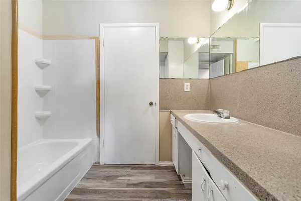 $1,100 | 2729 Main Street, Unit 3, La Marque, TX 77568