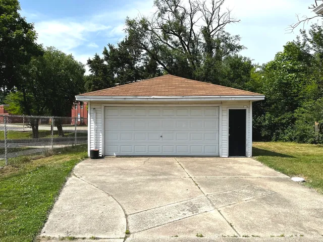 $146,000 | 664 East 142nd Street, Dolton, IL 60419