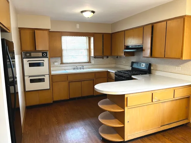 $146,000 | 664 East 142nd Street, Dolton, IL 60419