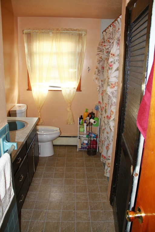 36 Grammont Road Worcester, MA 01607 - Photo 6 of 23 Gallery Image 6