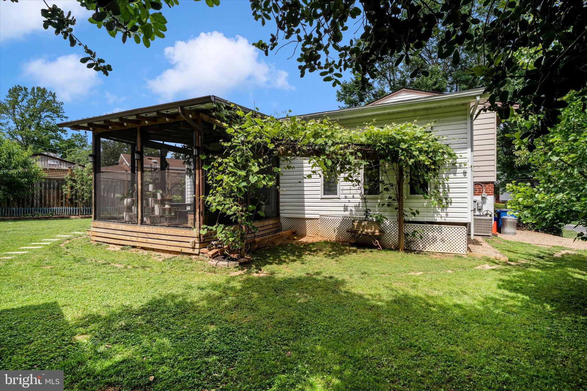 11816 Selfridge Road Silver Spring, MD 20906 - Photo 45 of 59 Exterior Back
