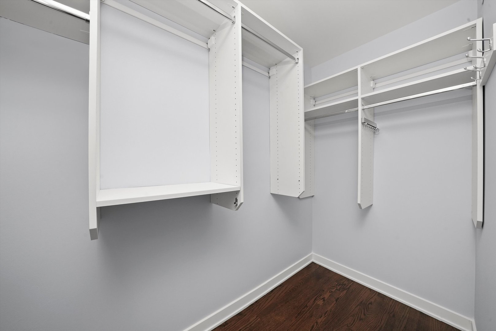 950 North Clark Street, Unit E Chicago, IL 60610 - Photo 42 of 52 a view of an empty walk in closet