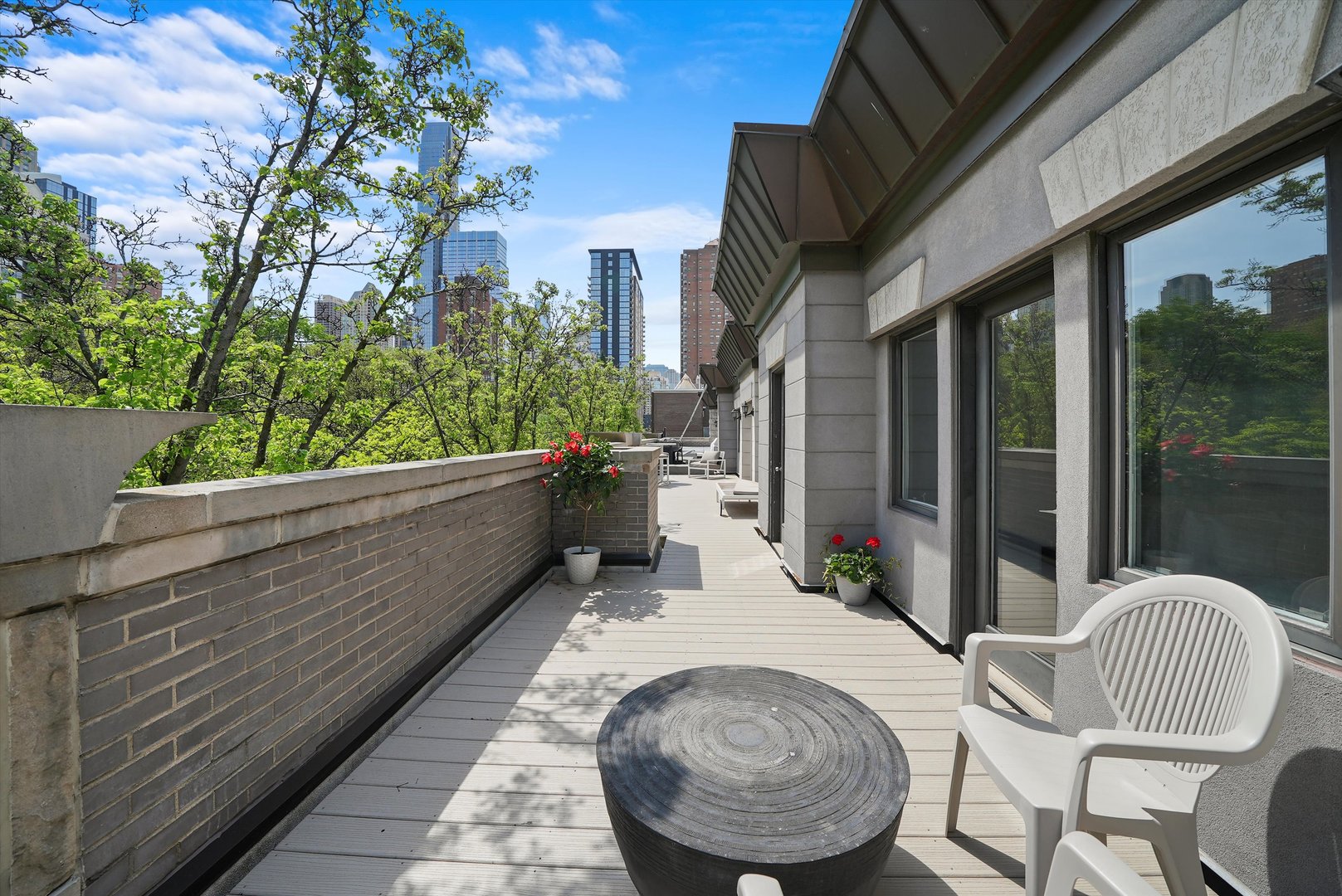 950 North Clark Street, Unit E Chicago, IL 60610 - Photo 48 of 52 a view of balcony with furniture