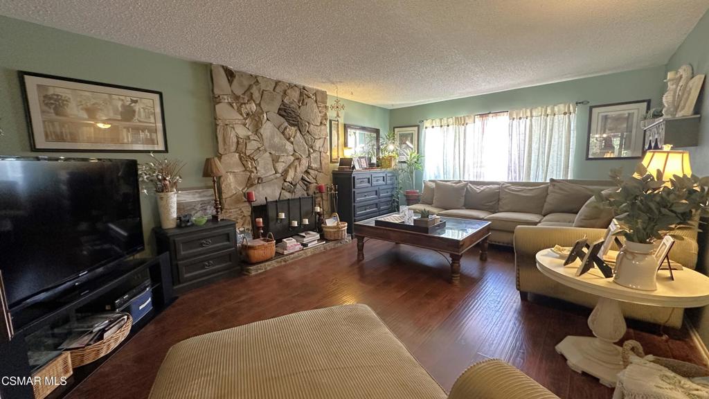 1738 Olympic Street Simi Valley, CA 93063 - Photo 3 of 25