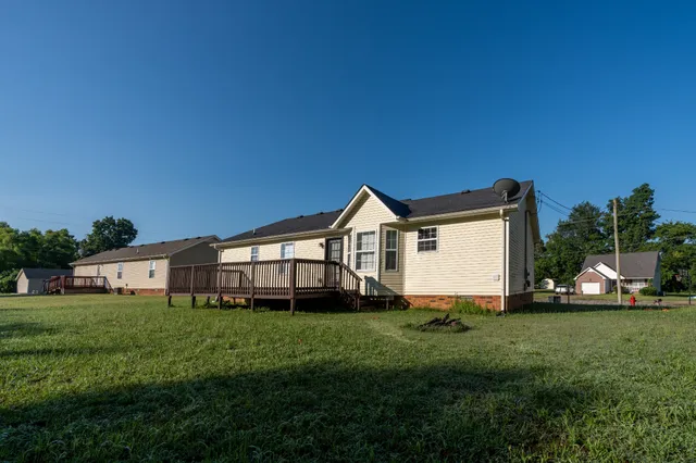 $1,395 | 102 Brandi Court, Oak Grove, KY 42262