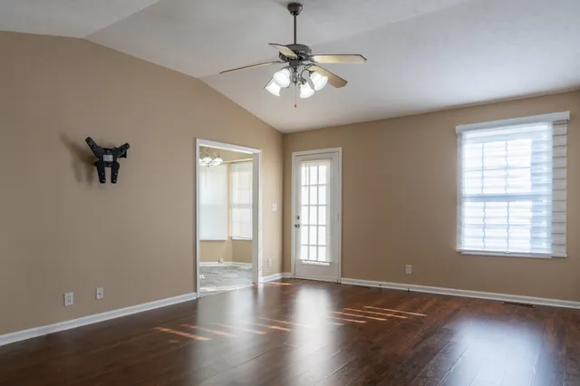 $1,395 | 102 Brandi Court, Oak Grove, KY 42262