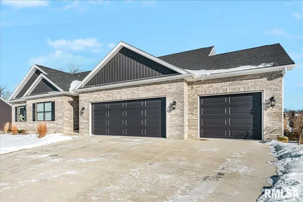 $559,000 | 100 Joseph Court, Washington, IL 61571