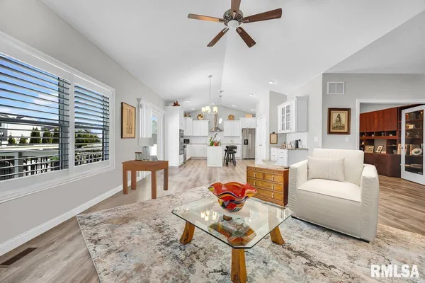 $559,000 | 100 Joseph Court, Washington, IL 61571