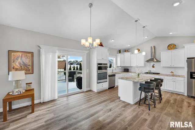 $579,000 | 100 Joseph Court, Washington, IL 61571