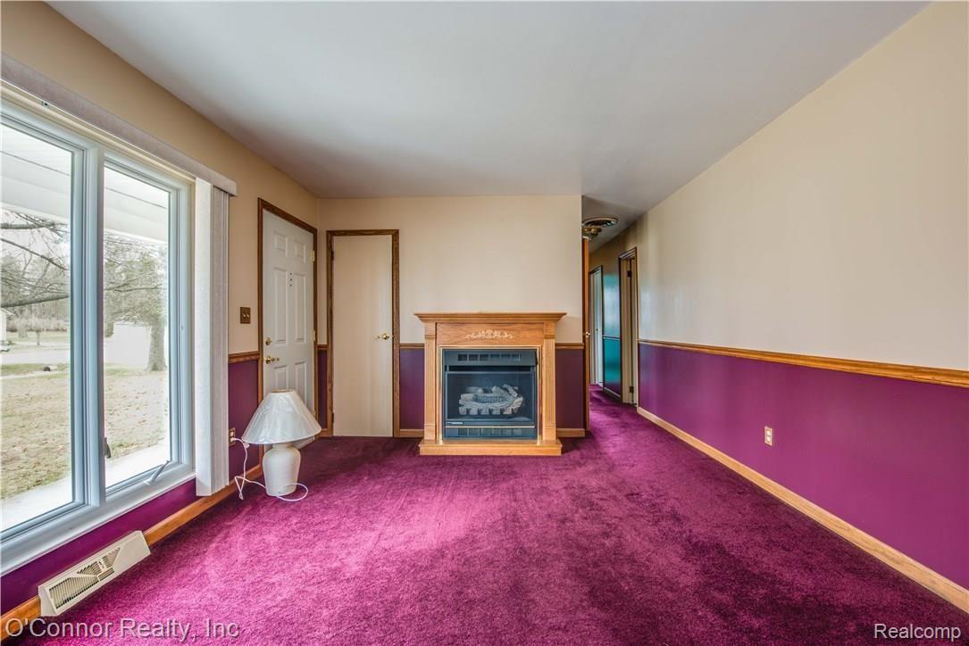 2566 Michigan Road Port Huron, MI 48060 - Photo 4 of 17 2566 Michigan-6.jpg