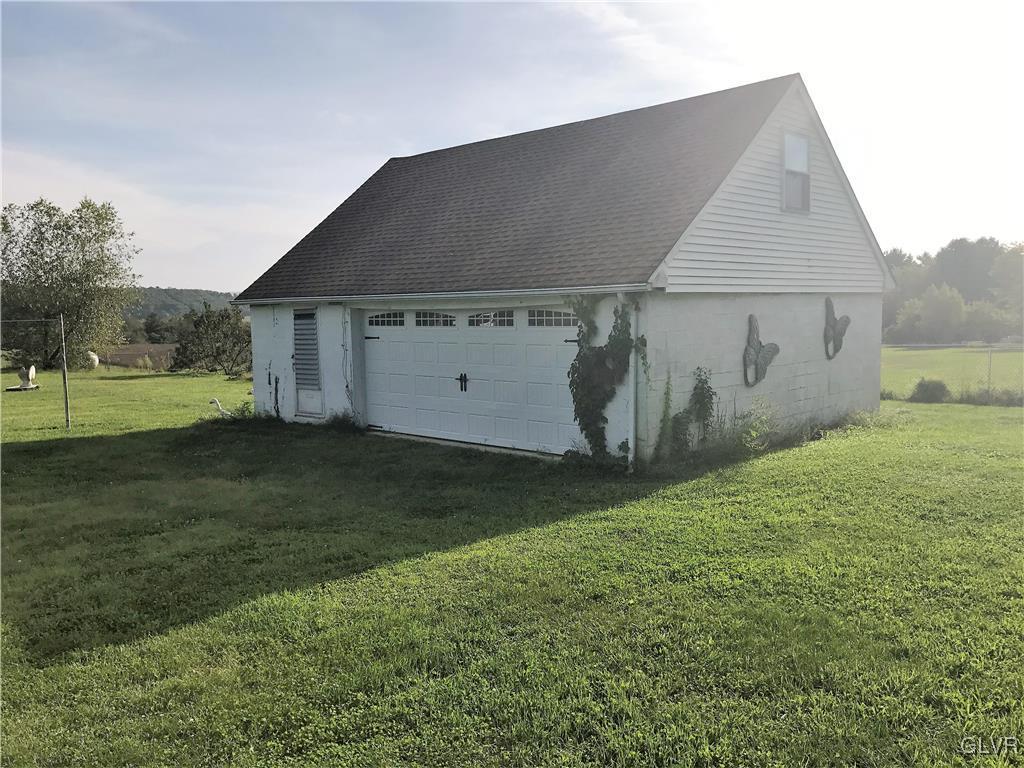 1375 Koch Road Kunkletown, PA 18058 - Photo 7 of 29 Gallery Image 7