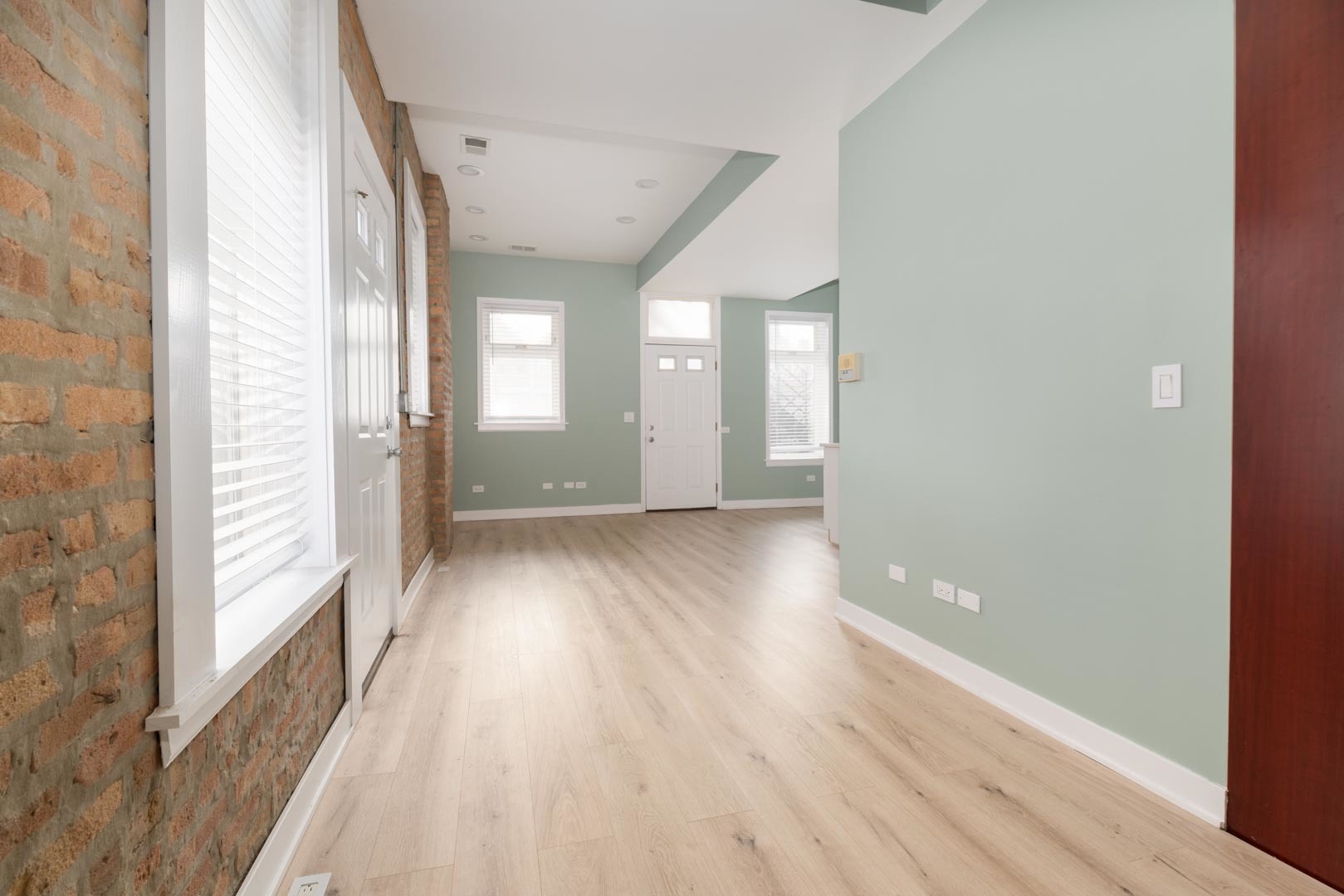 1303 West Flournoy Street, Unit 1R Chicago, IL 60607 - Photo 3 of 10