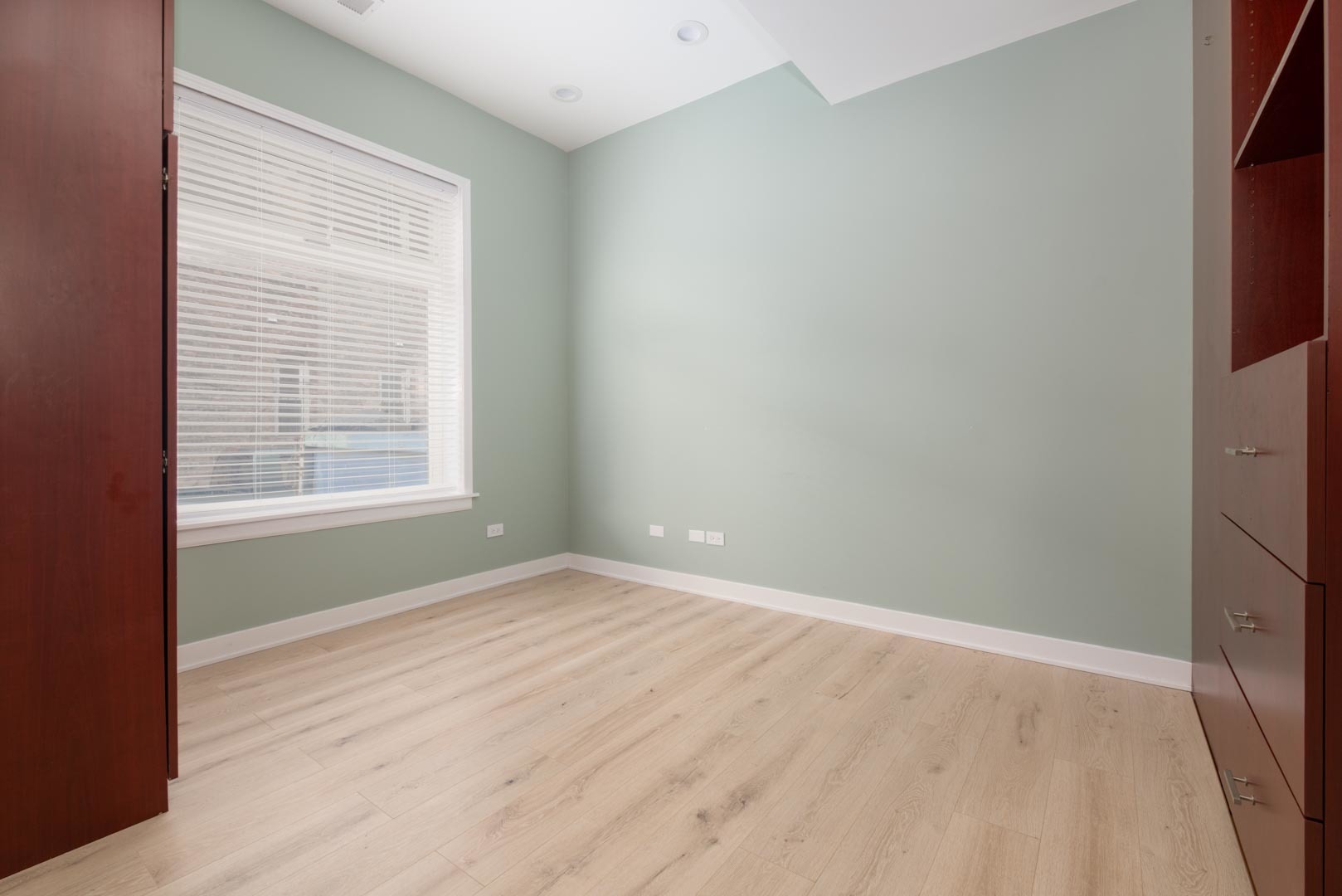 1303 West Flournoy Street, Unit 1R Chicago, IL 60607 - Photo 6 of 10