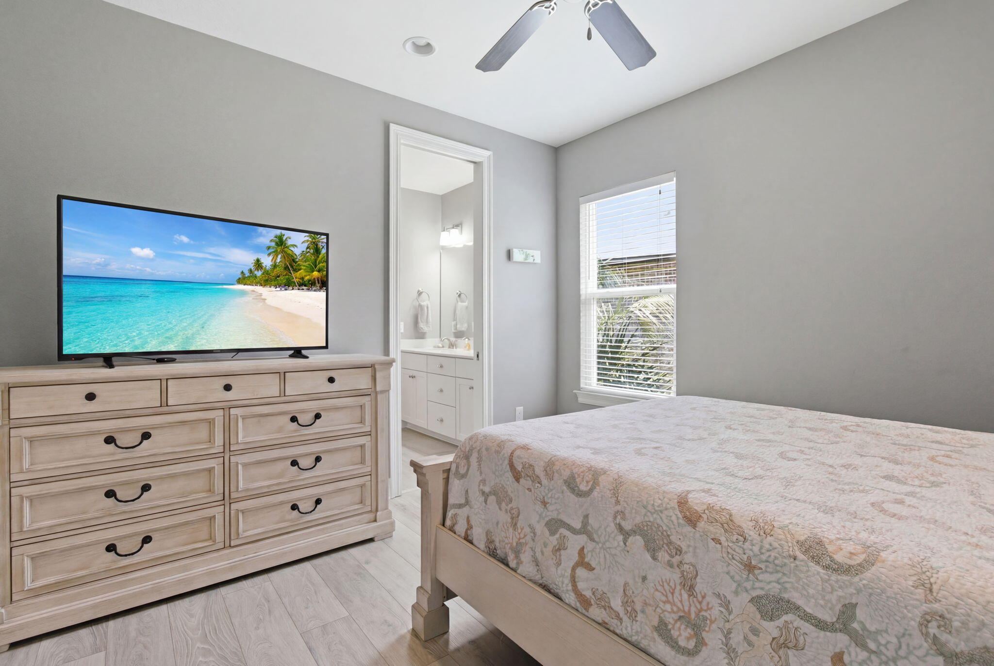 76 Oaktree Boulevard Freeport, FL 32439 - Photo 21 of 54 36-web-or-mls-IMG_4520_reedit_68e594a8