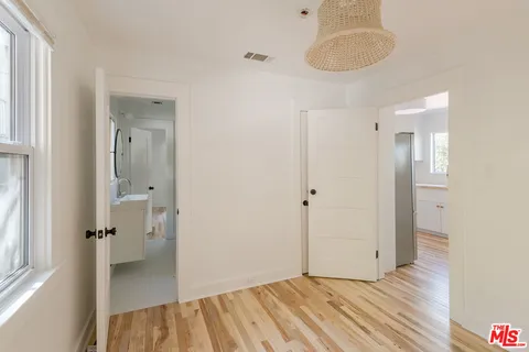 $4,700 | 4013 Sunset Drive, Los Angeles, CA 90027