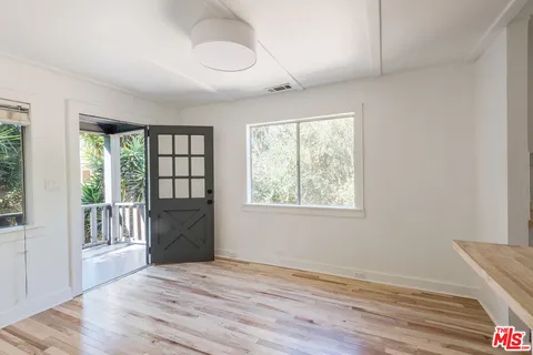 $4,700 | 4013 Sunset Drive, Los Angeles, CA 90027