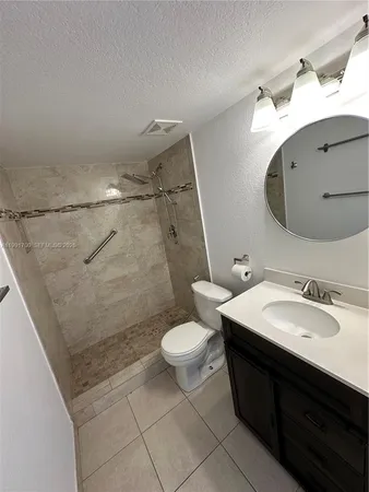 $2,200 | 814 Northwest 36th Avenue, Unit 406, Miami, FL 33125