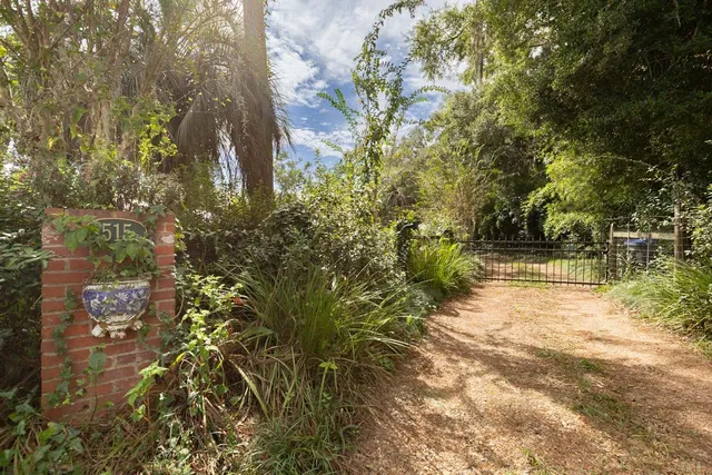 $585,000 | 515 East Palmer Mill Road, Monticello, FL 32344