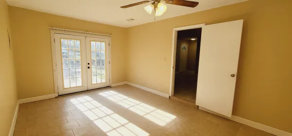 $1,695 | 5889 Cypress Circle, Tallahassee, FL 32303