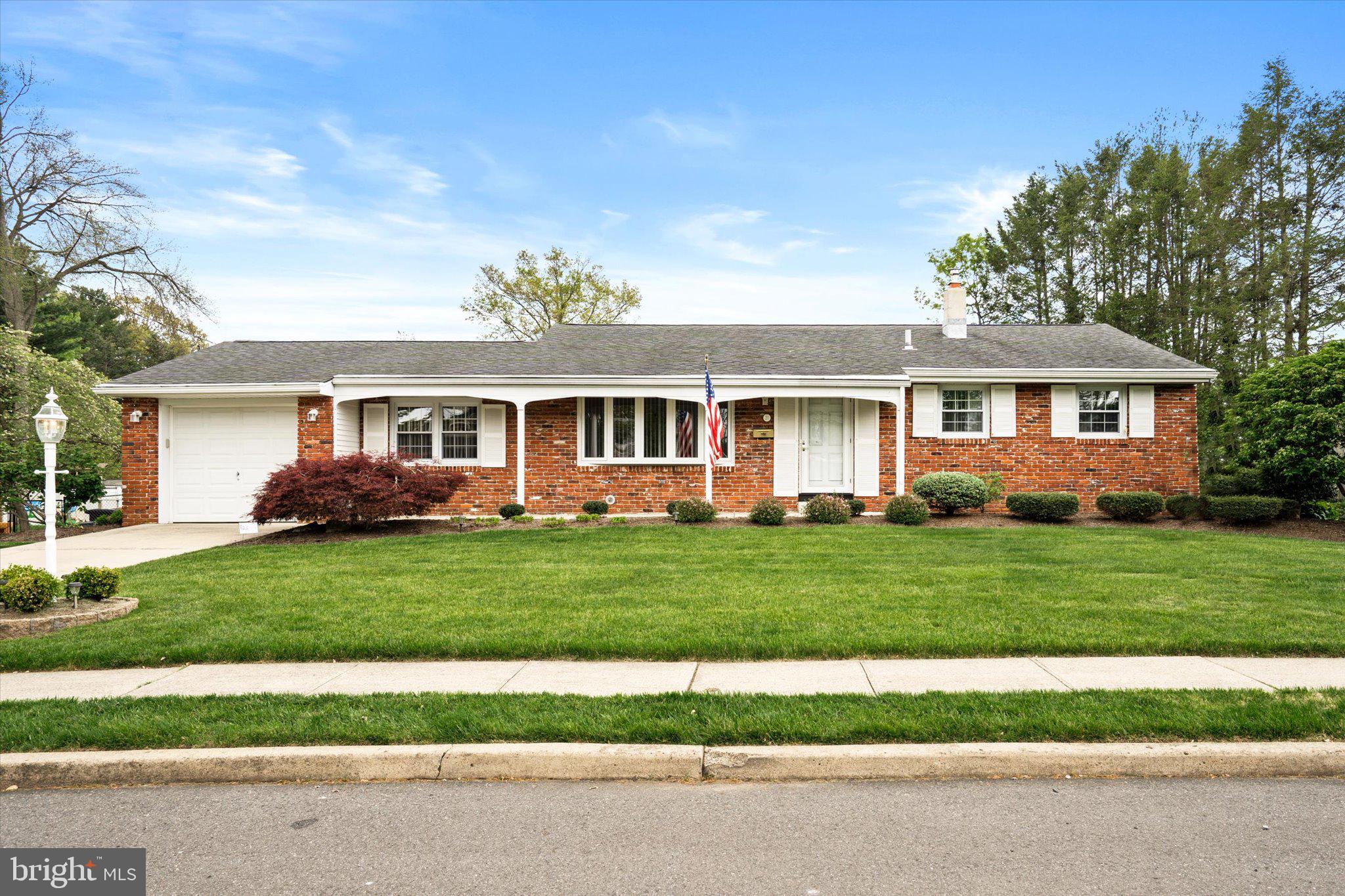 21 Yorkshire Road Hamilton, NJ 08610 - Photo 8 of 40