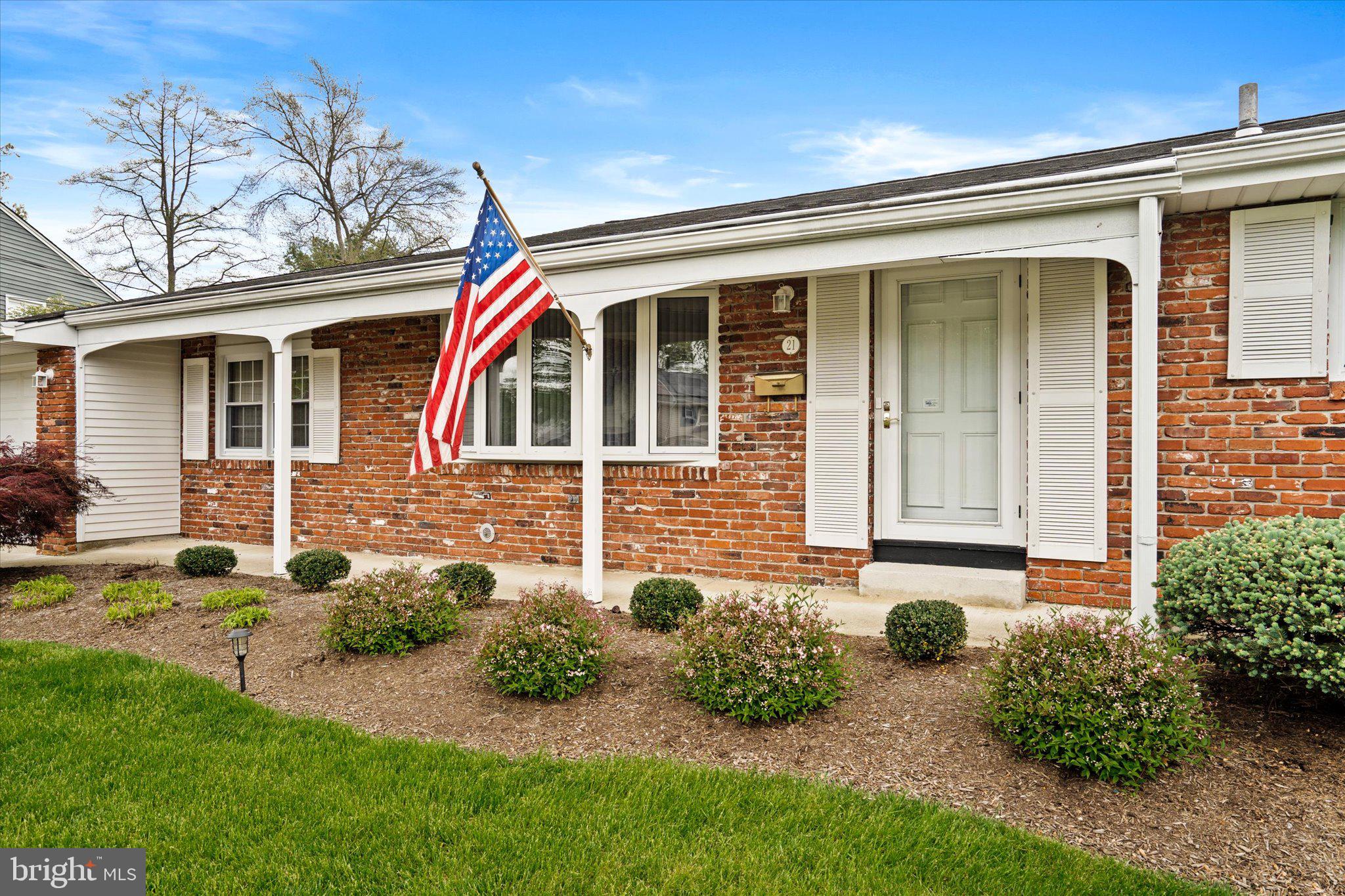 21 Yorkshire Road Hamilton, NJ 08610 - Photo 9 of 40