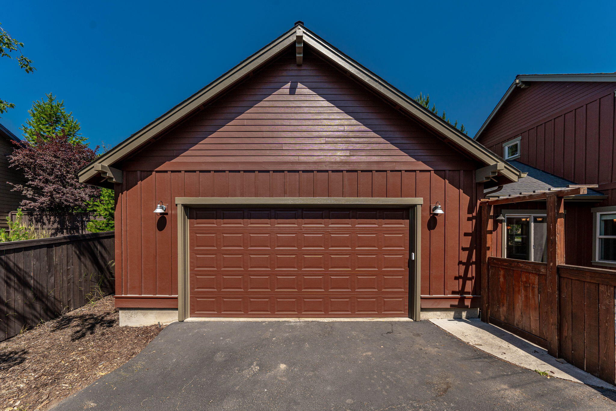 61489 Linton Loop Bend, OR 97702 - Photo 29 of 31 8-web-or-mls-Riley_Visuals-8