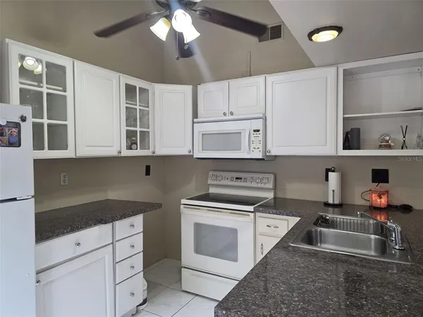$1,800 | 2674 Macklin Court, Palm Harbor, FL 34684