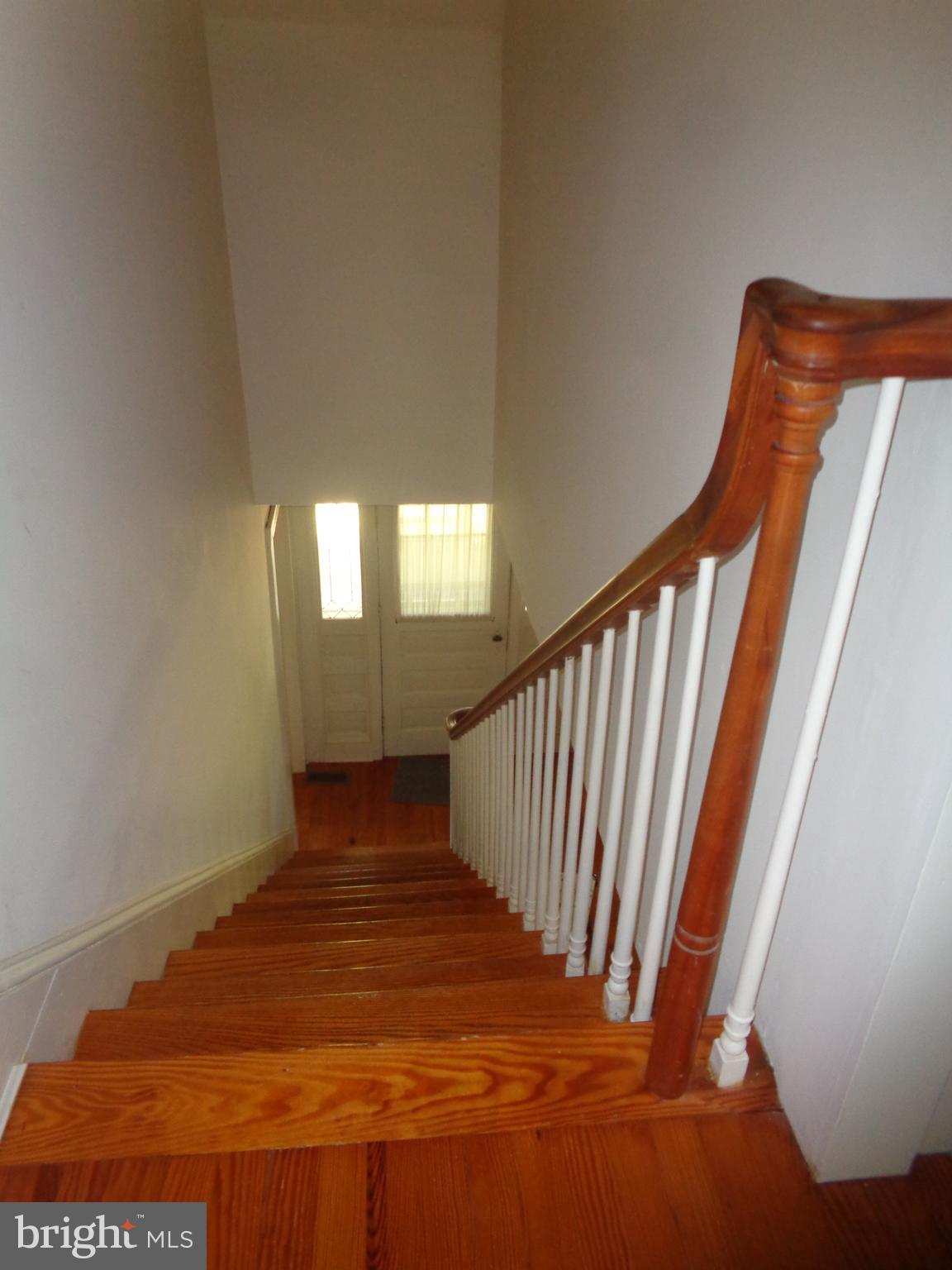 9145 Mackall Road St. Leonard, MD 20685 - Photo 34 of 48 Stairwell