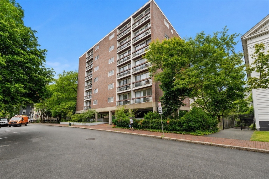 12 Inman Street, Unit 25 Cambridge, MA 02139 - Photo 19 of 23