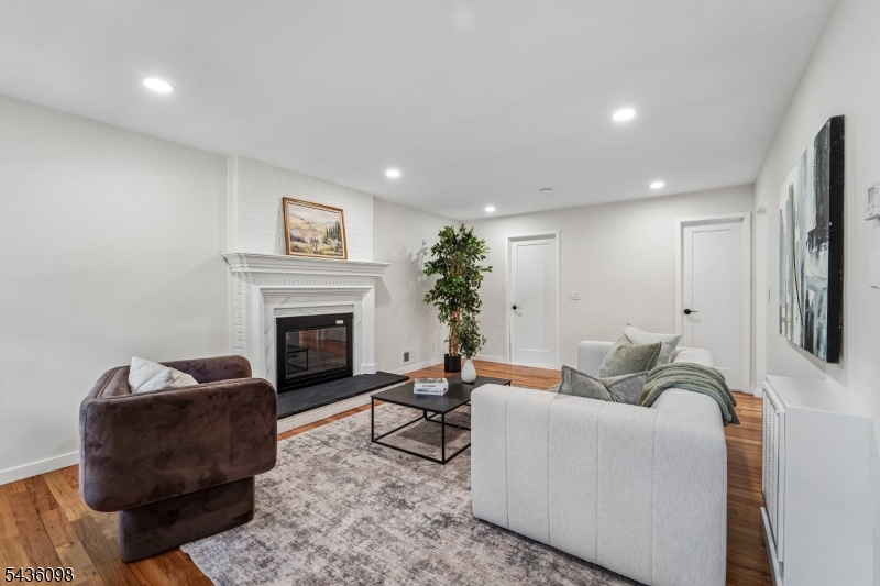14 Witkowski Way Wayne, NJ 07470 - Photo 15 of 37