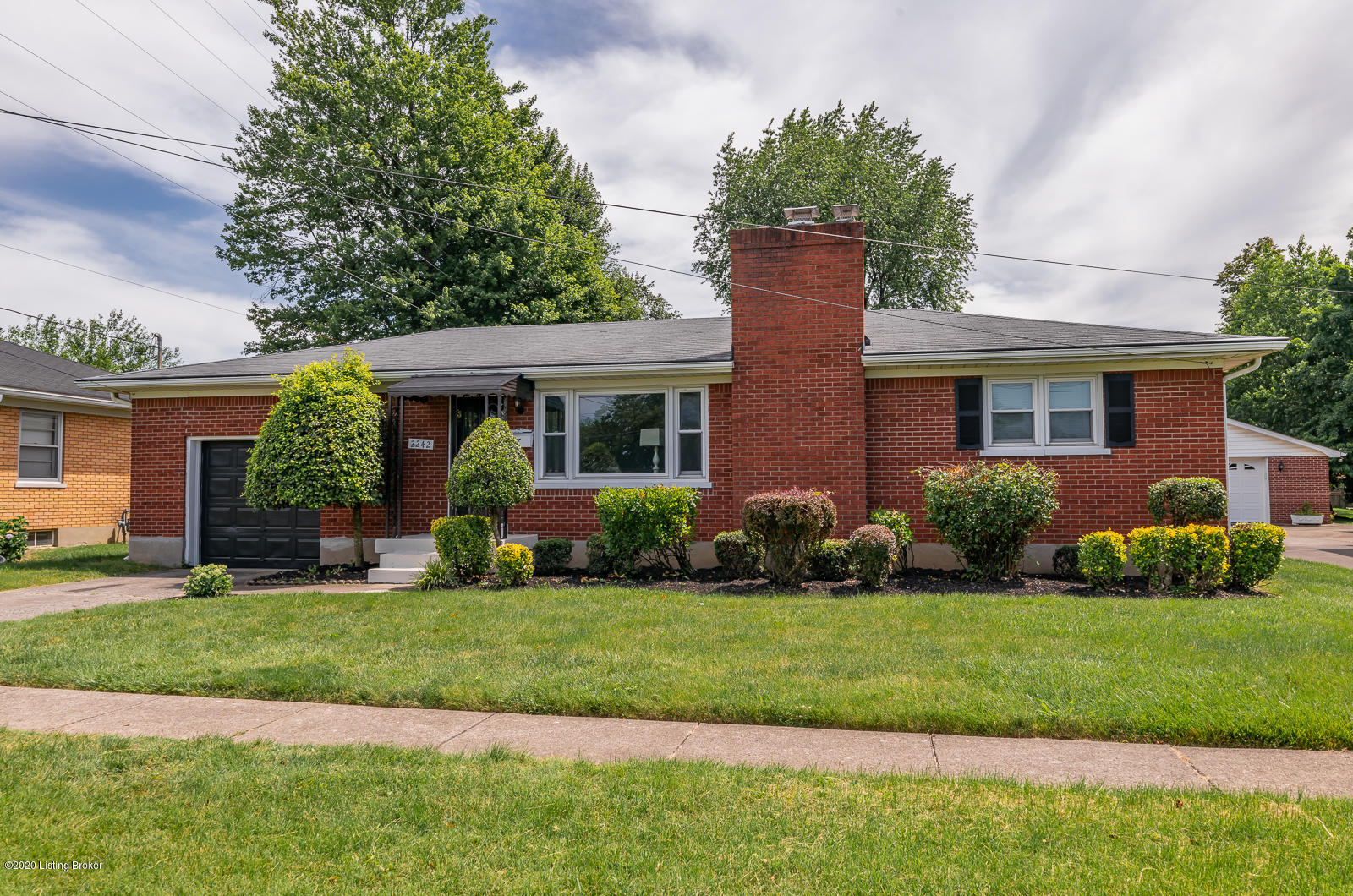 2242 Farnsley Road Louisville, KY 40216 - Photo 3 of 33 2242 Farnsley Rd Shively-34