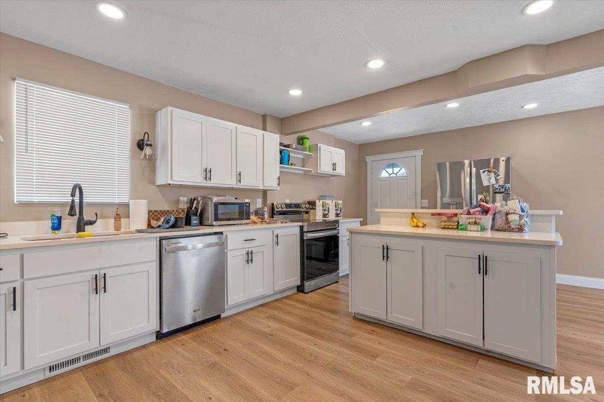 1847 Jerome Avenue Springfield, IL 62704 - Photo 10 of 30 Gallery Image 10