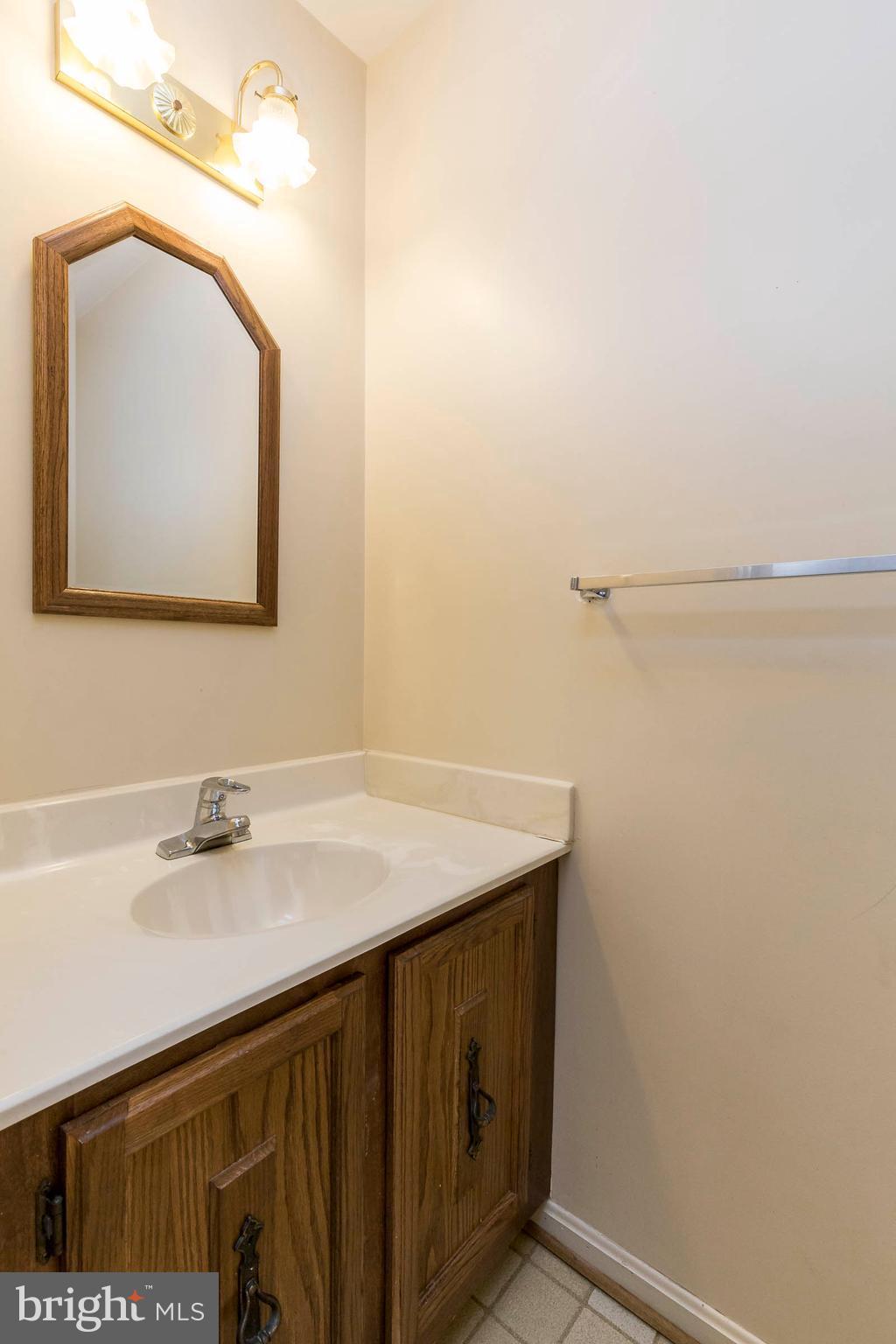 8589 Raglan Road Vienna, VA 22182 - Photo 14 of 23 Bath
