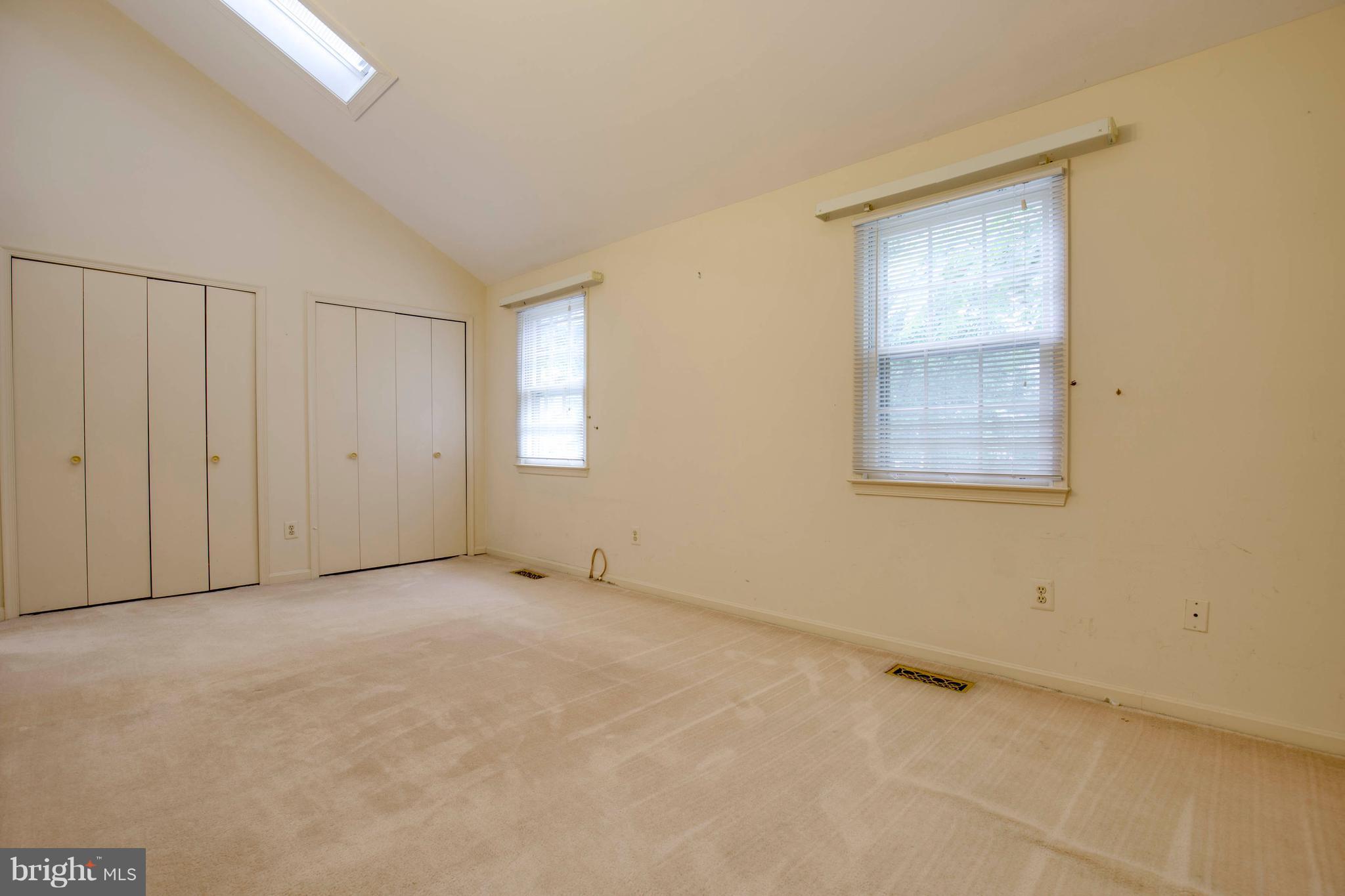 8589 Raglan Road Vienna, VA 22182 - Photo 15 of 23 Bedroom (Master)