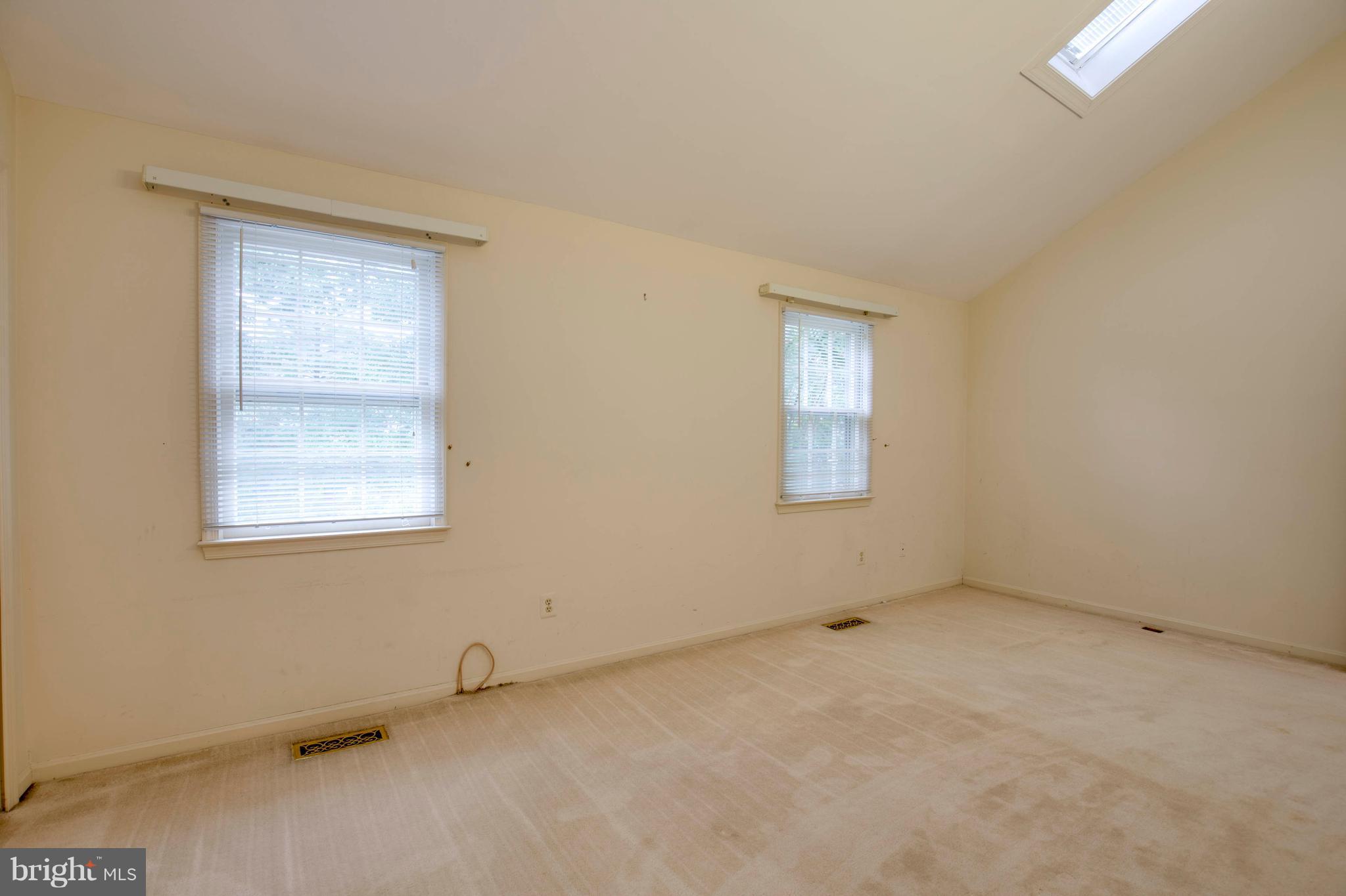 8589 Raglan Road Vienna, VA 22182 - Photo 16 of 23 Bedroom (Master)