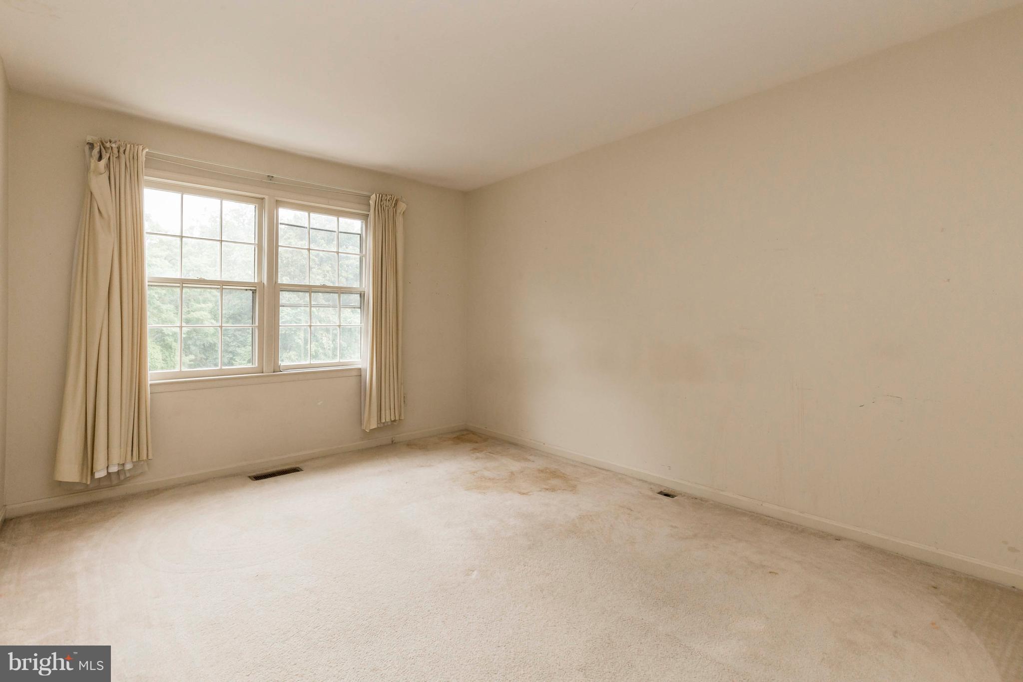 8589 Raglan Road Vienna, VA 22182 - Photo 18 of 23 Bedroom