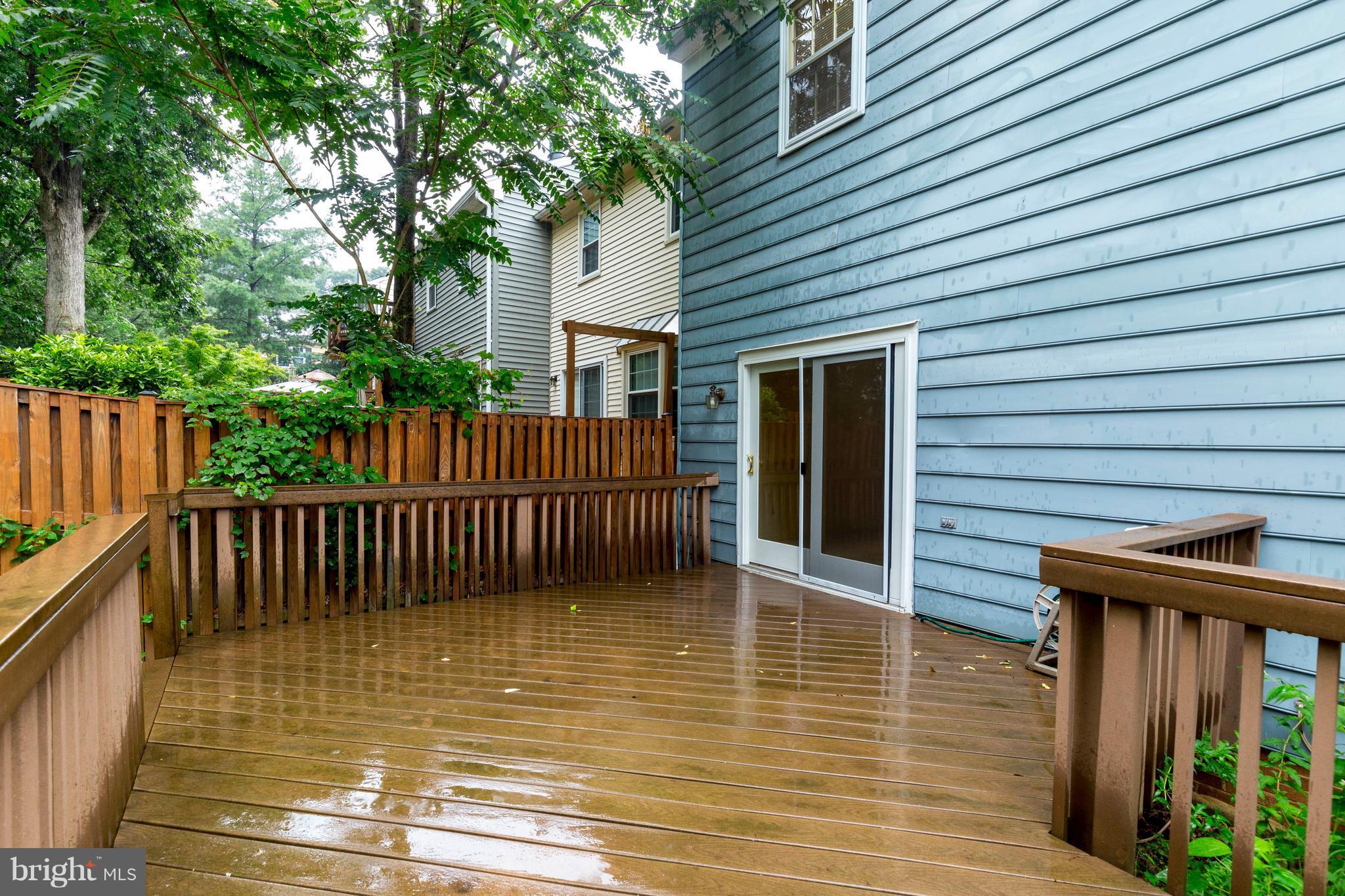 8589 Raglan Road Vienna, VA 22182 - Photo 4 of 23 Exterior (Rear)