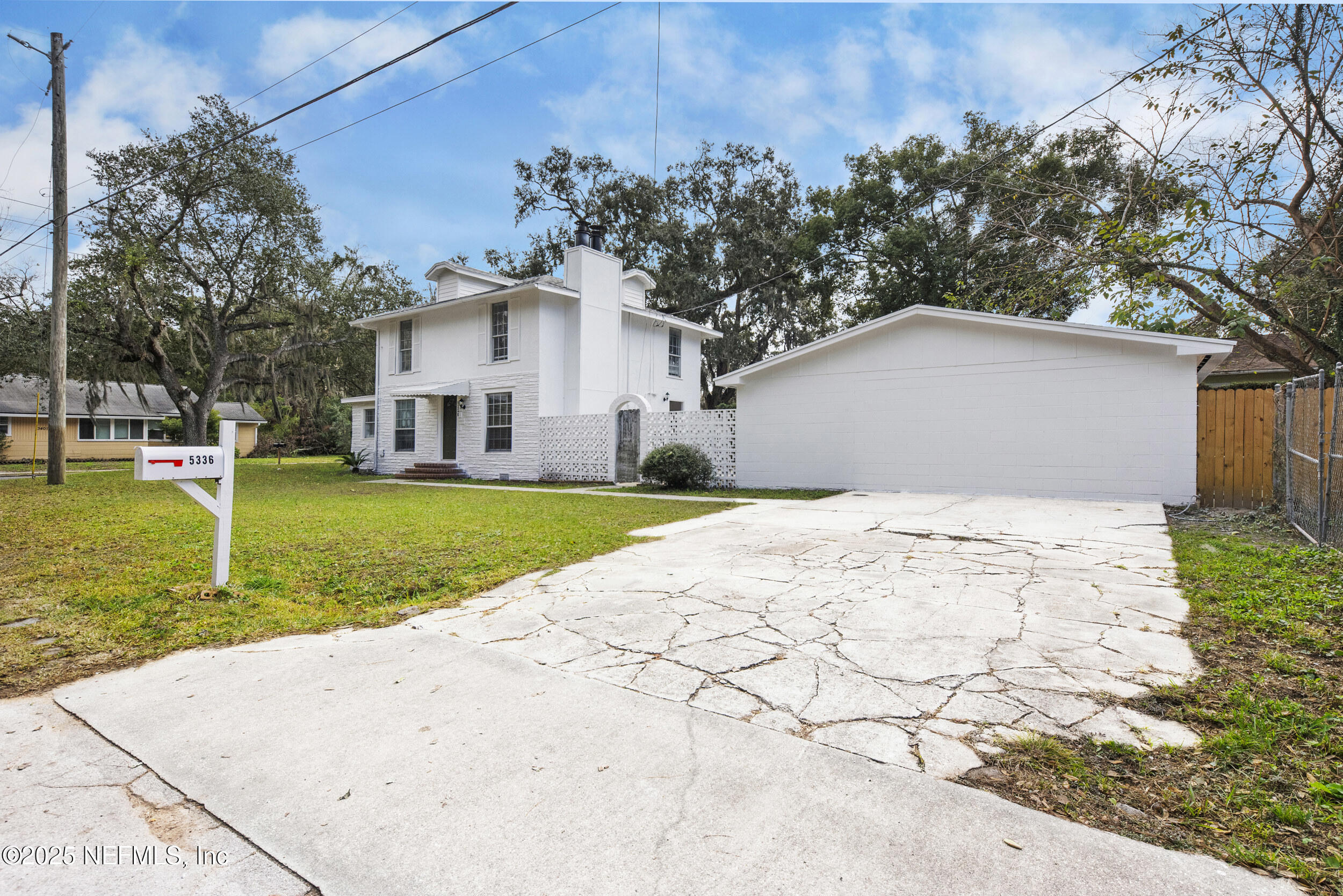 5336 Cruz Road Jacksonville, FL 32207 - Photo 2 of 32 02 (1)