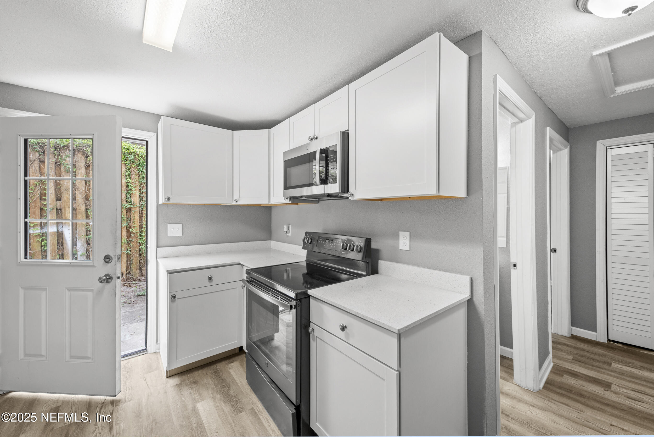 5336 Cruz Road Jacksonville, FL 32207 - Photo 22 of 32 25