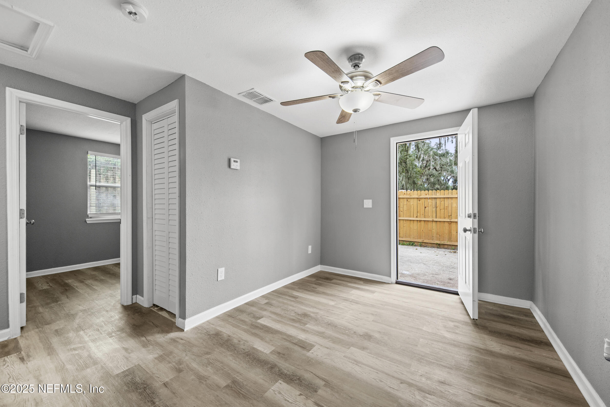5336 Cruz Road Jacksonville, FL 32207 - Photo 23 of 32 26
