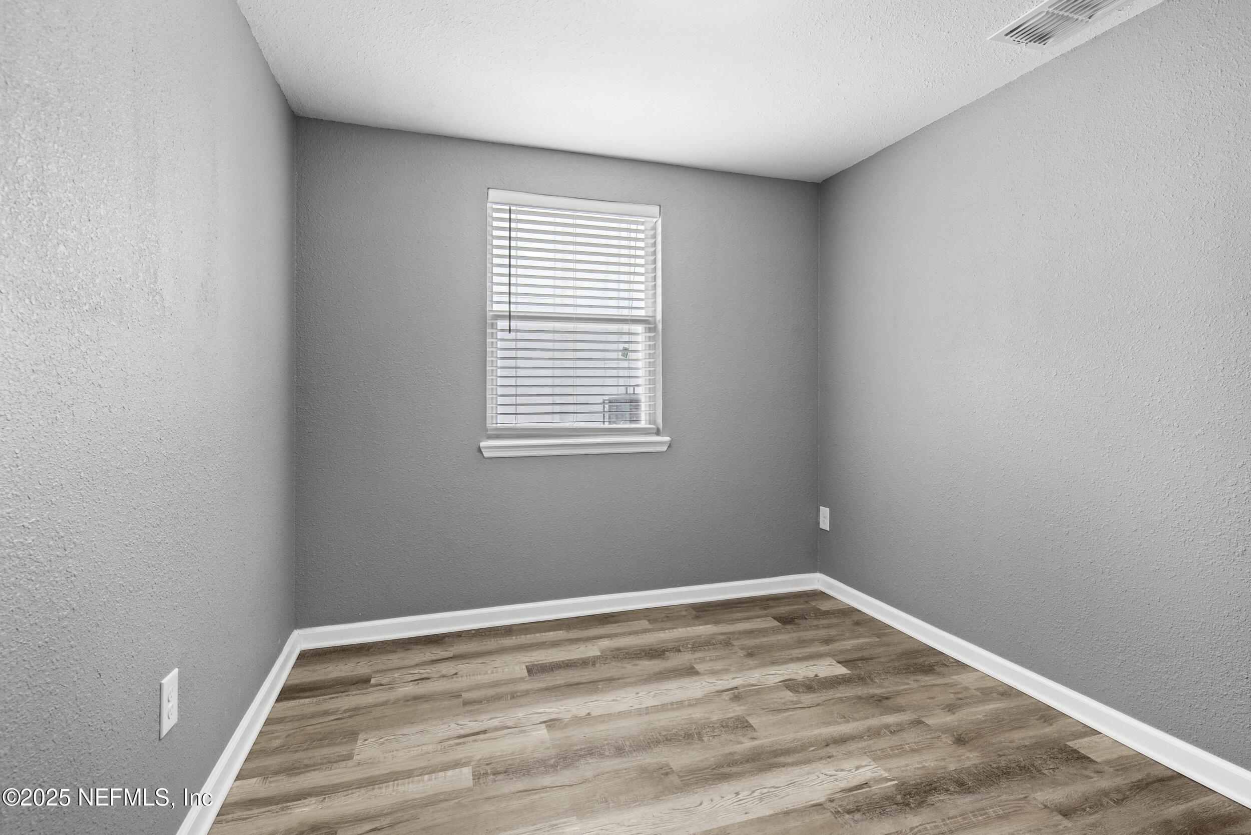 5336 Cruz Road Jacksonville, FL 32207 - Photo 24 of 32 27