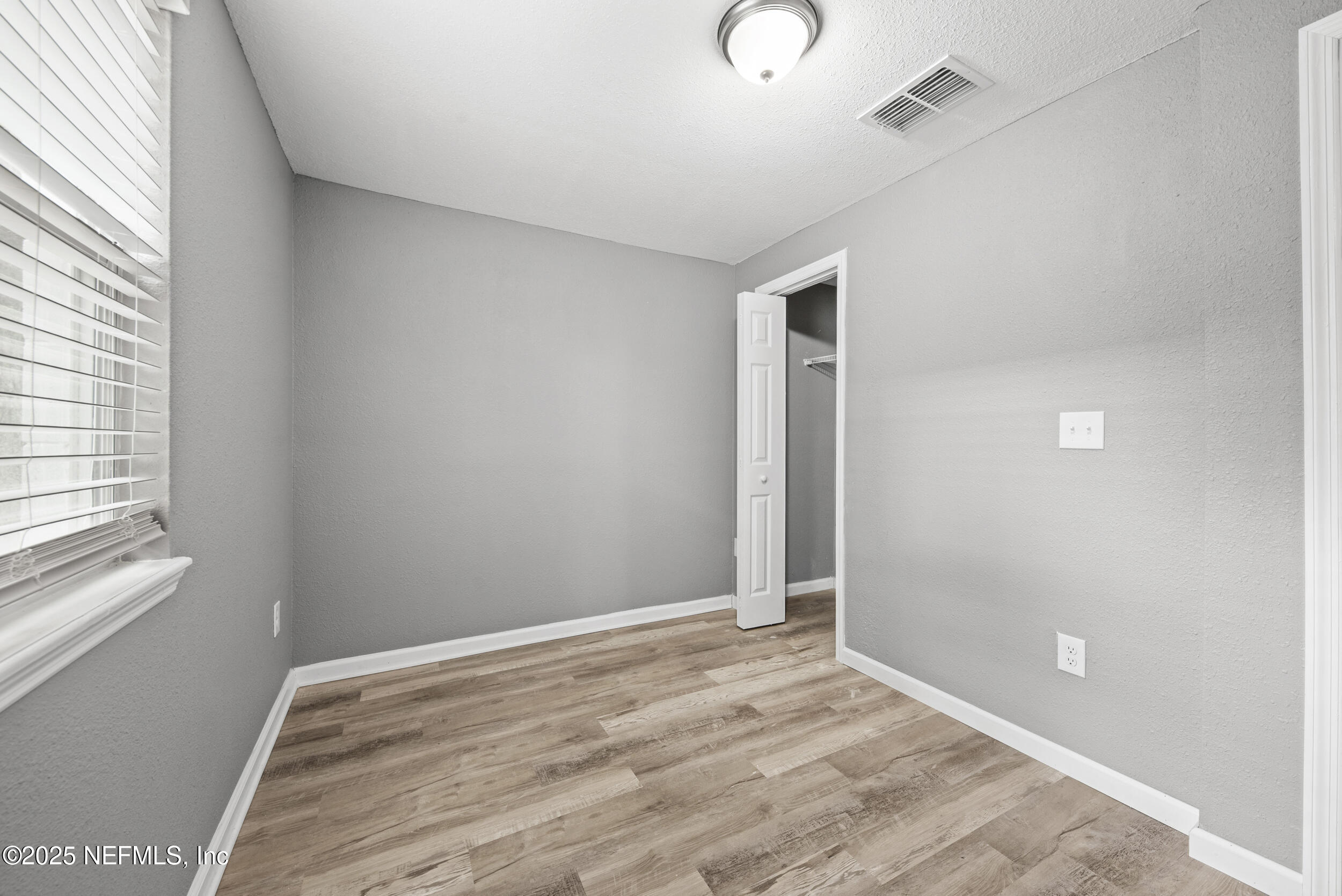 5336 Cruz Road Jacksonville, FL 32207 - Photo 25 of 32 28