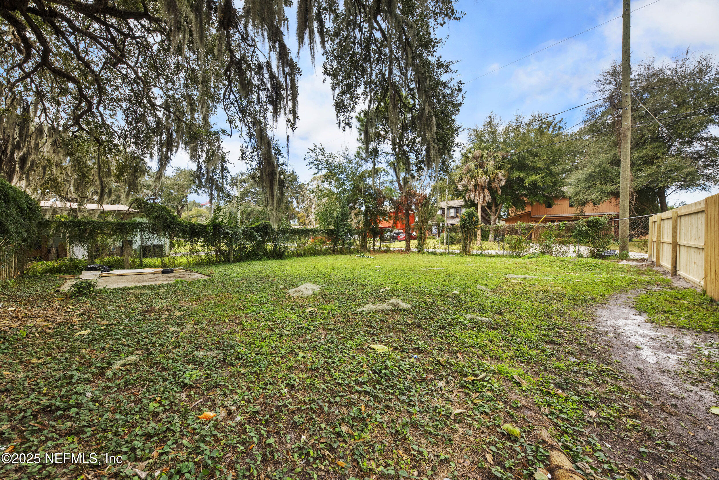 5336 Cruz Road Jacksonville, FL 32207 - Photo 28 of 32 31