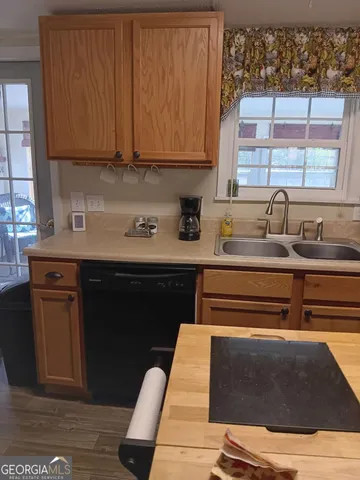 $254,900 | 13 Black Road Northeast, White, GA 30184