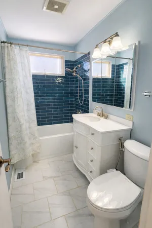 $2,495 | 5440 Benton Avenue, Downers Grove, IL 60515